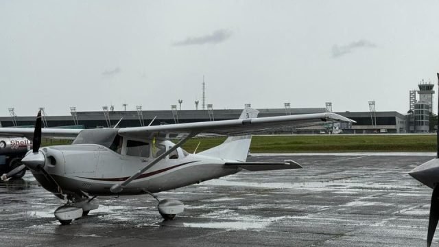 CESNNA 206H ASPIRADO 2012