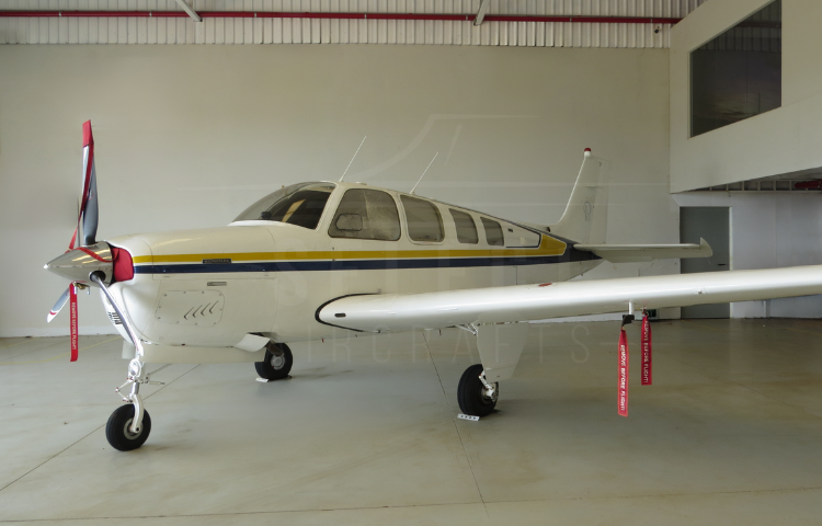 BEECHCRAFT BONANZA A36 1975