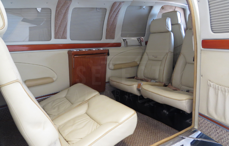 BEECHCRAFT BONANZA A36 1975