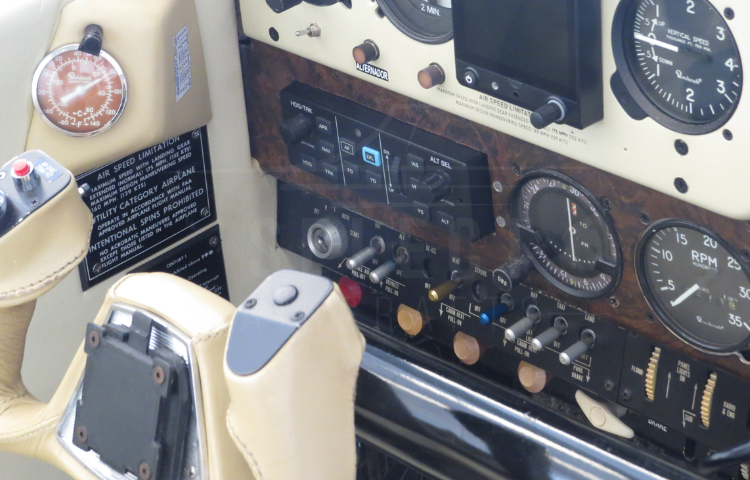 BEECHCRAFT BONANZA A36 1975