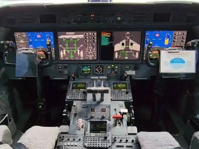 GULFSTREAM G550 2018