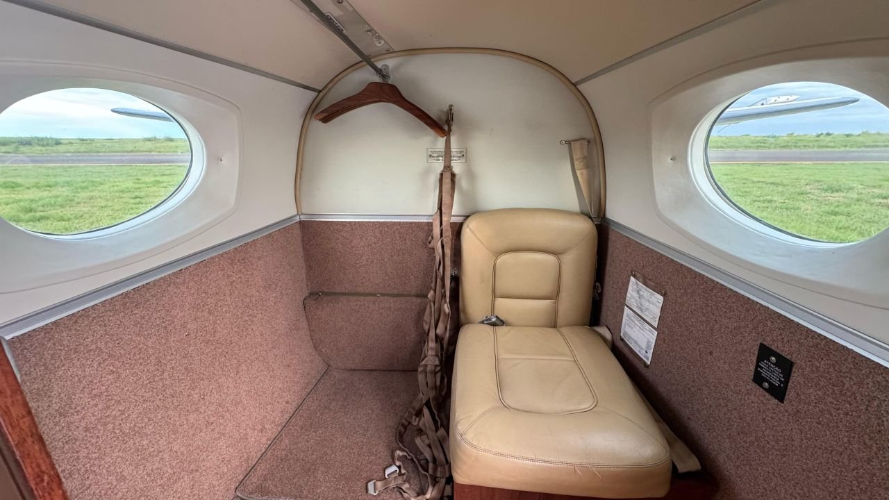 BEECHCRAFT KING AIR C90B 2002