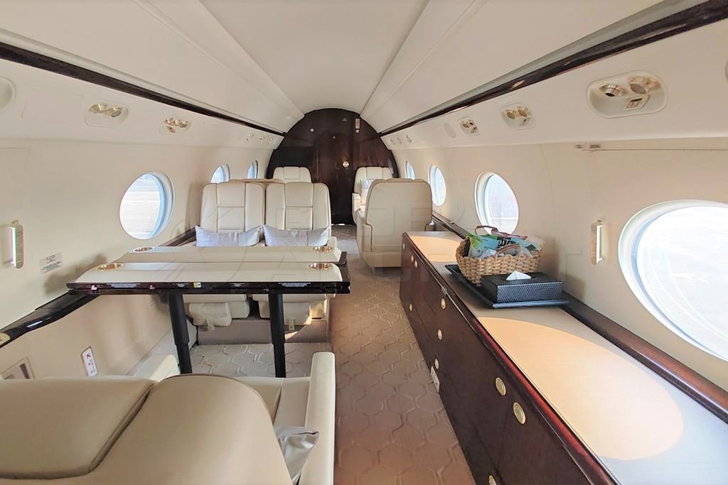 GULFSTREAM G550 2018
