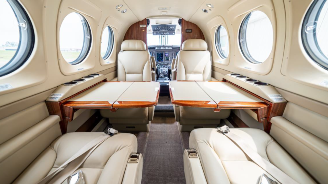 BEECHCRAFT KING AIR C90GTx 2011