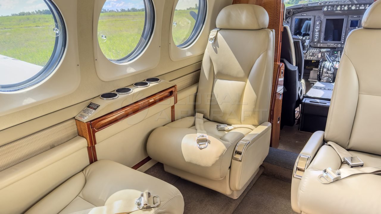 BEECHCRAFT KING AIR C90 GTx 2014