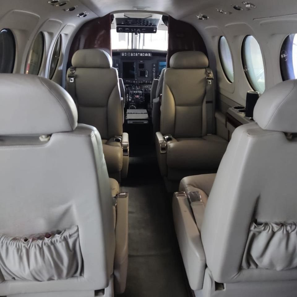 BEECHCRAFT KING AIR C90 GTX 2012