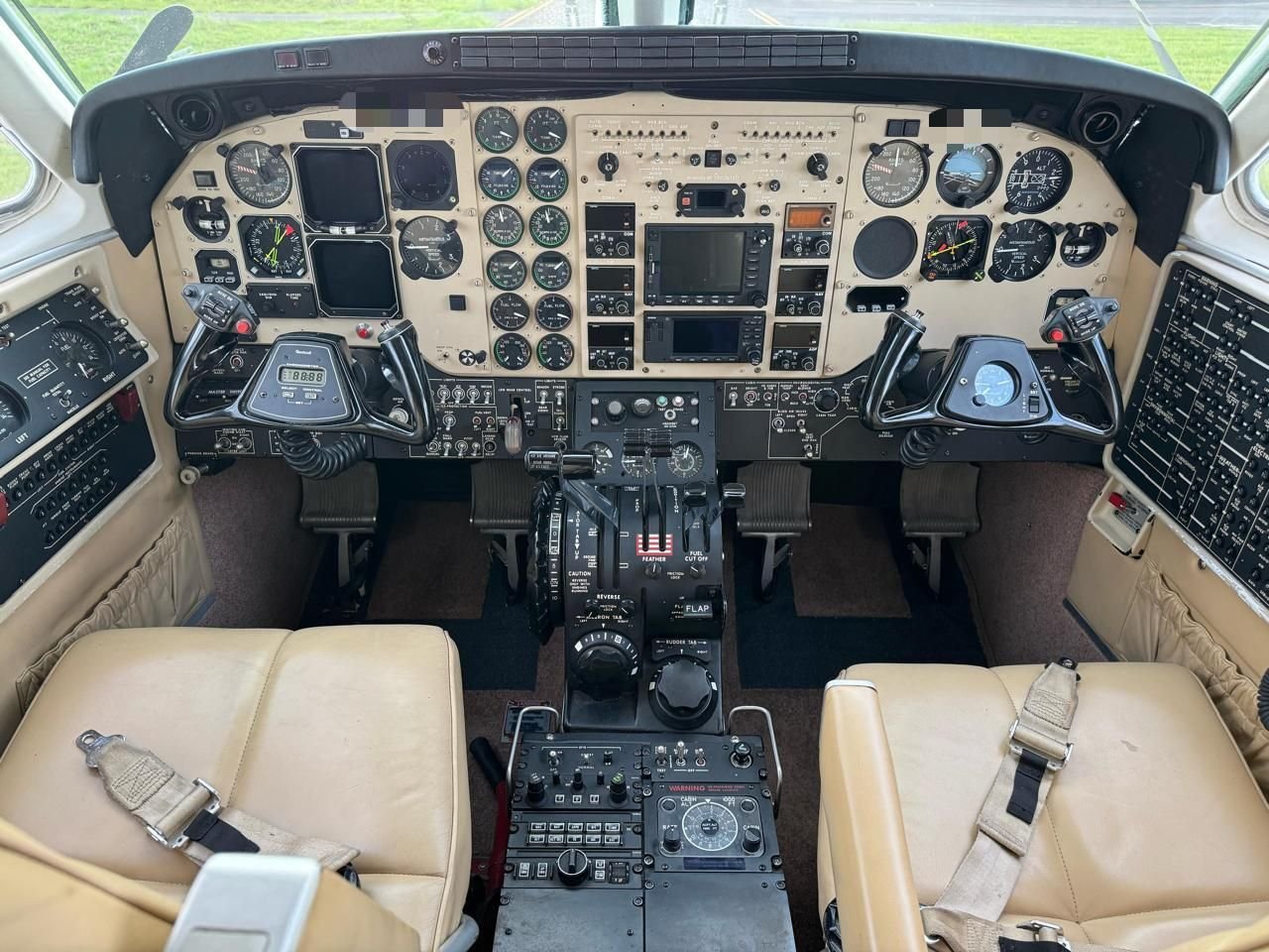 BEECHCRAFT KING AIR C90B 2002