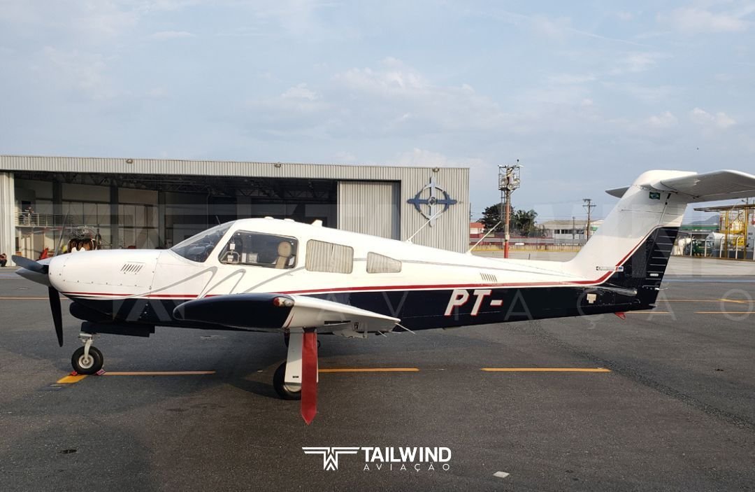 EMBRAER EMB-711T CORISCO TURBO 1982
