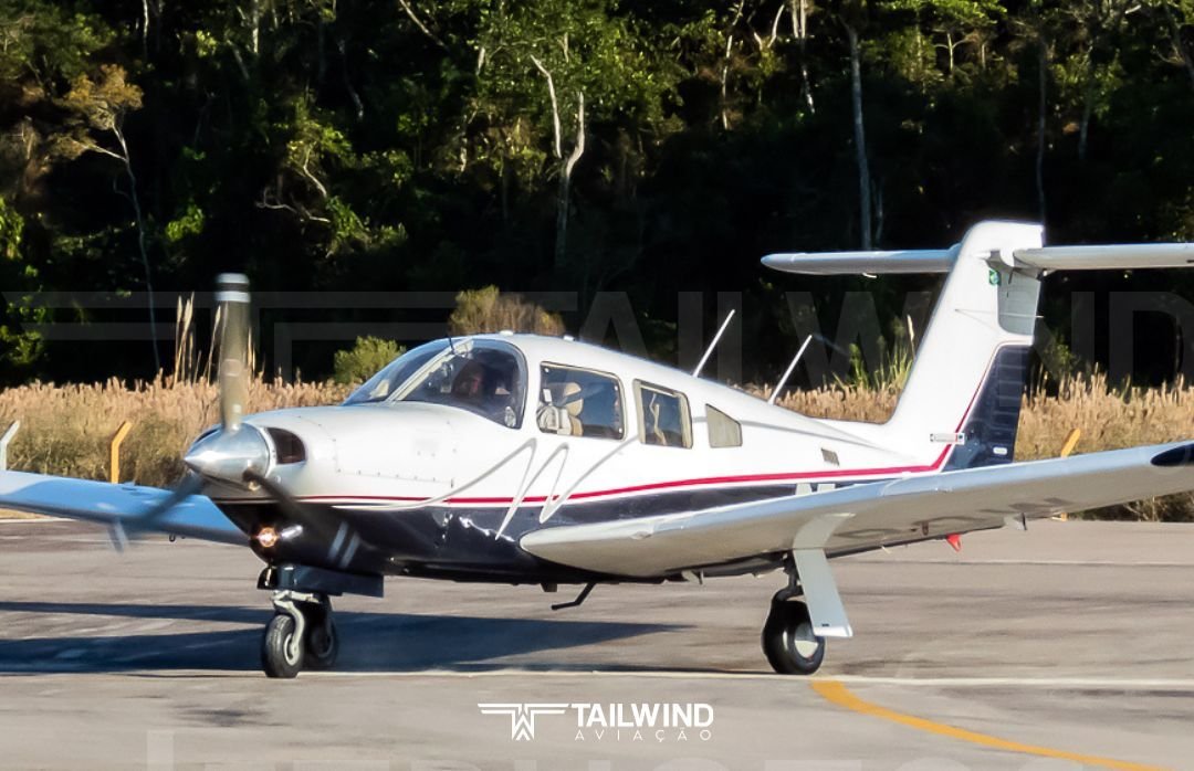 EMBRAER EMB-711T CORISCO TURBO 1982