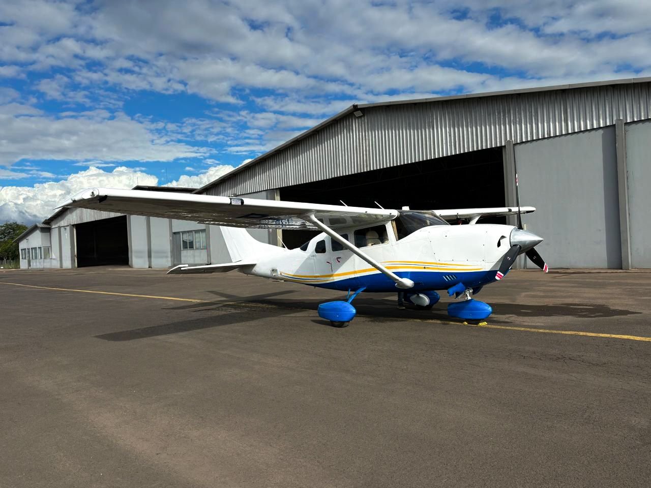 CESSNA T206H 2014