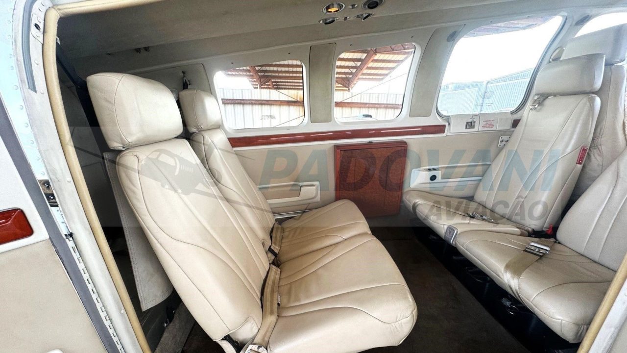 BEECHCRAFT BARON G58 2011