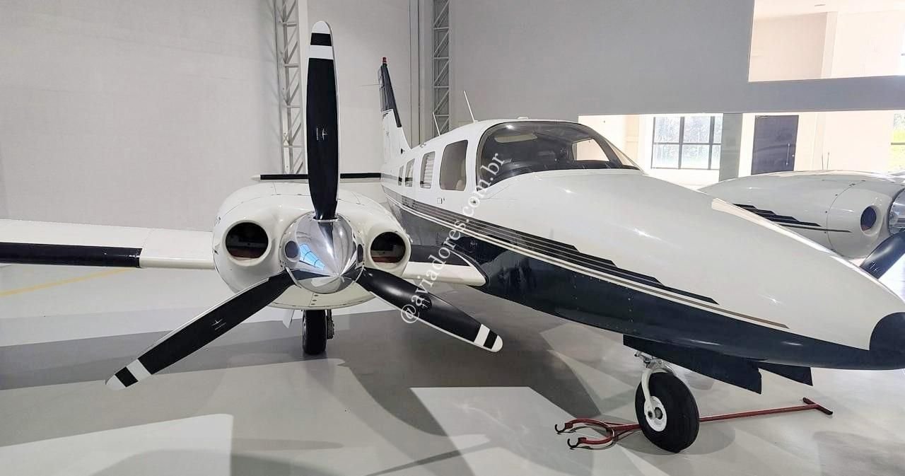 PIPER PA-34-220T SENECA IV 1995