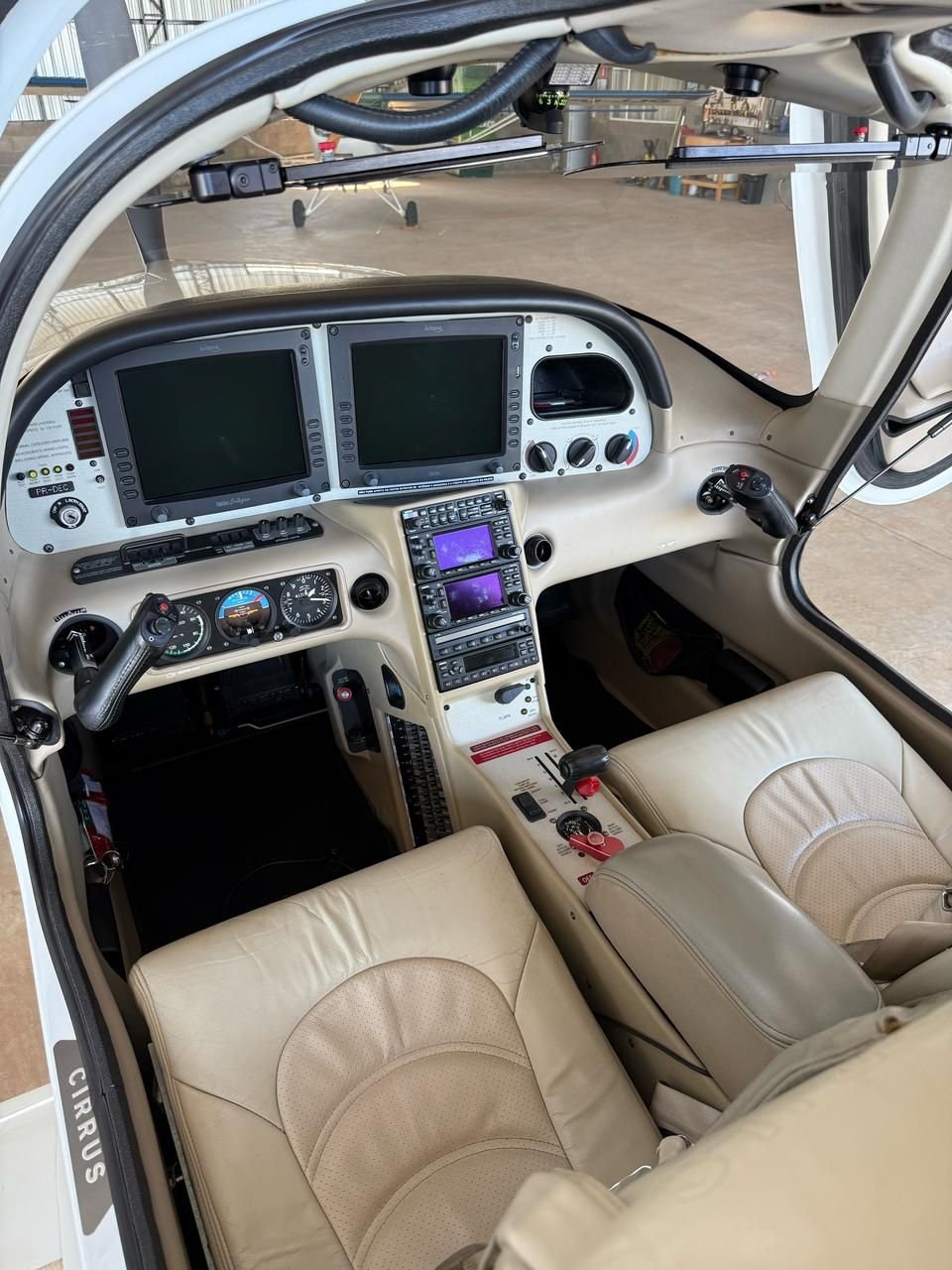 CIRRUS SR22 G2 2007