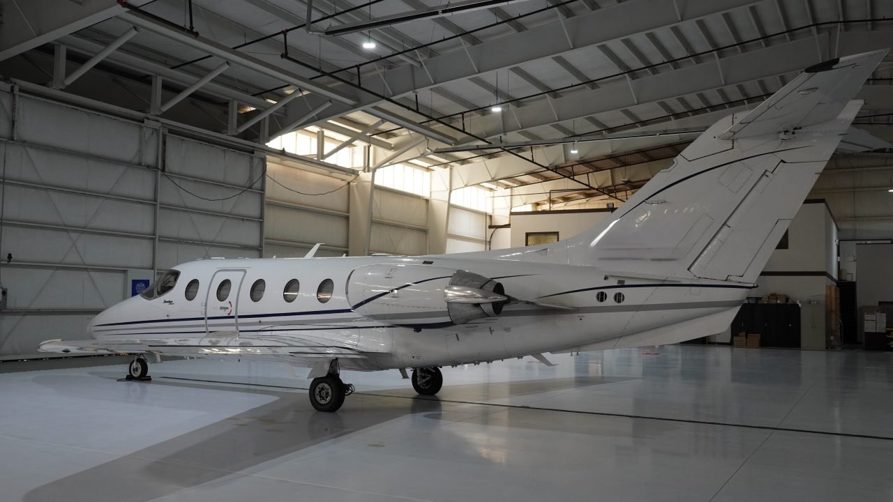 HAWKER 400XP 2004