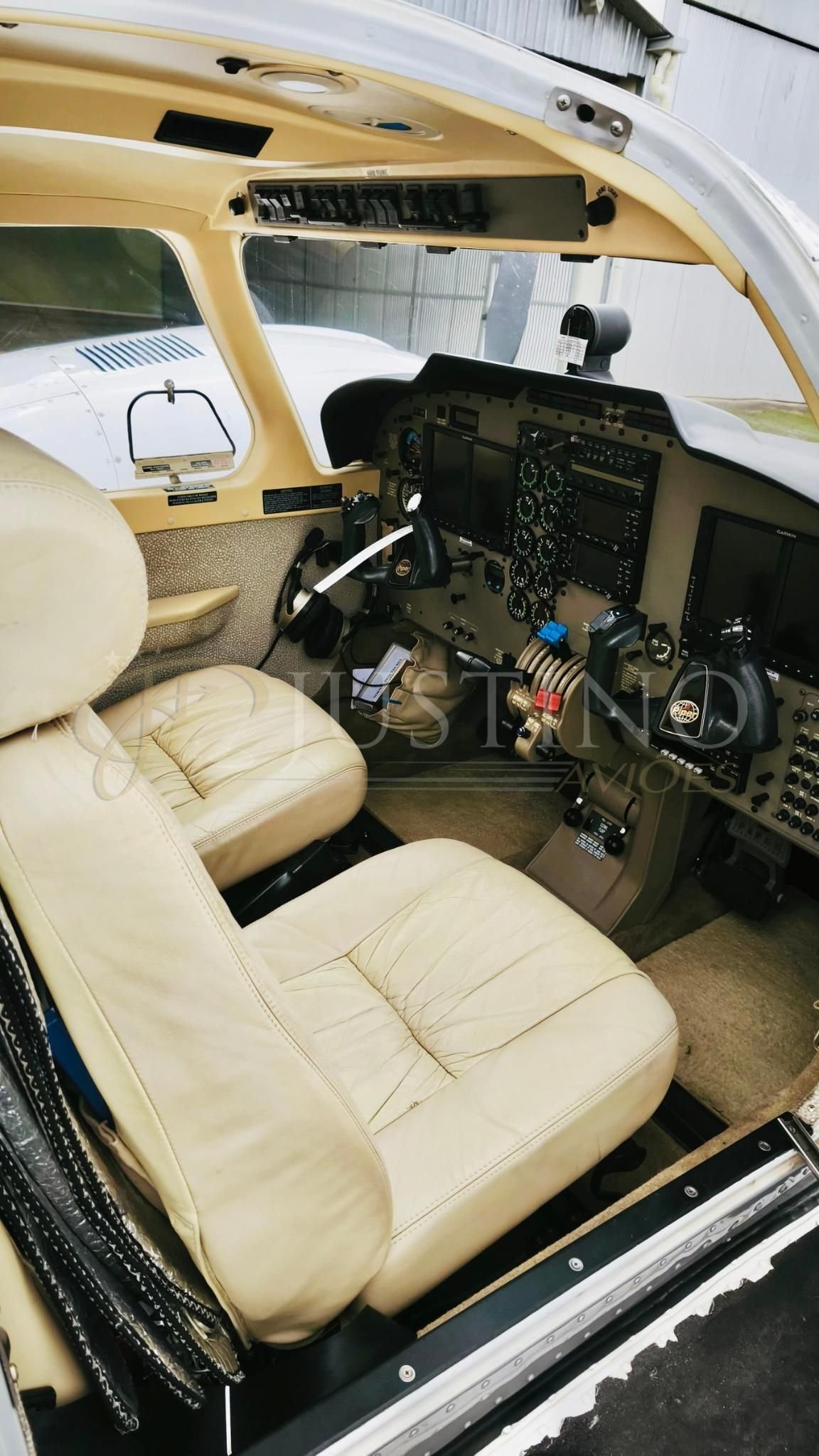PIPER SENECA V 2011