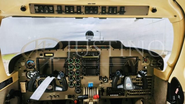 PIPER SENECA V 2011