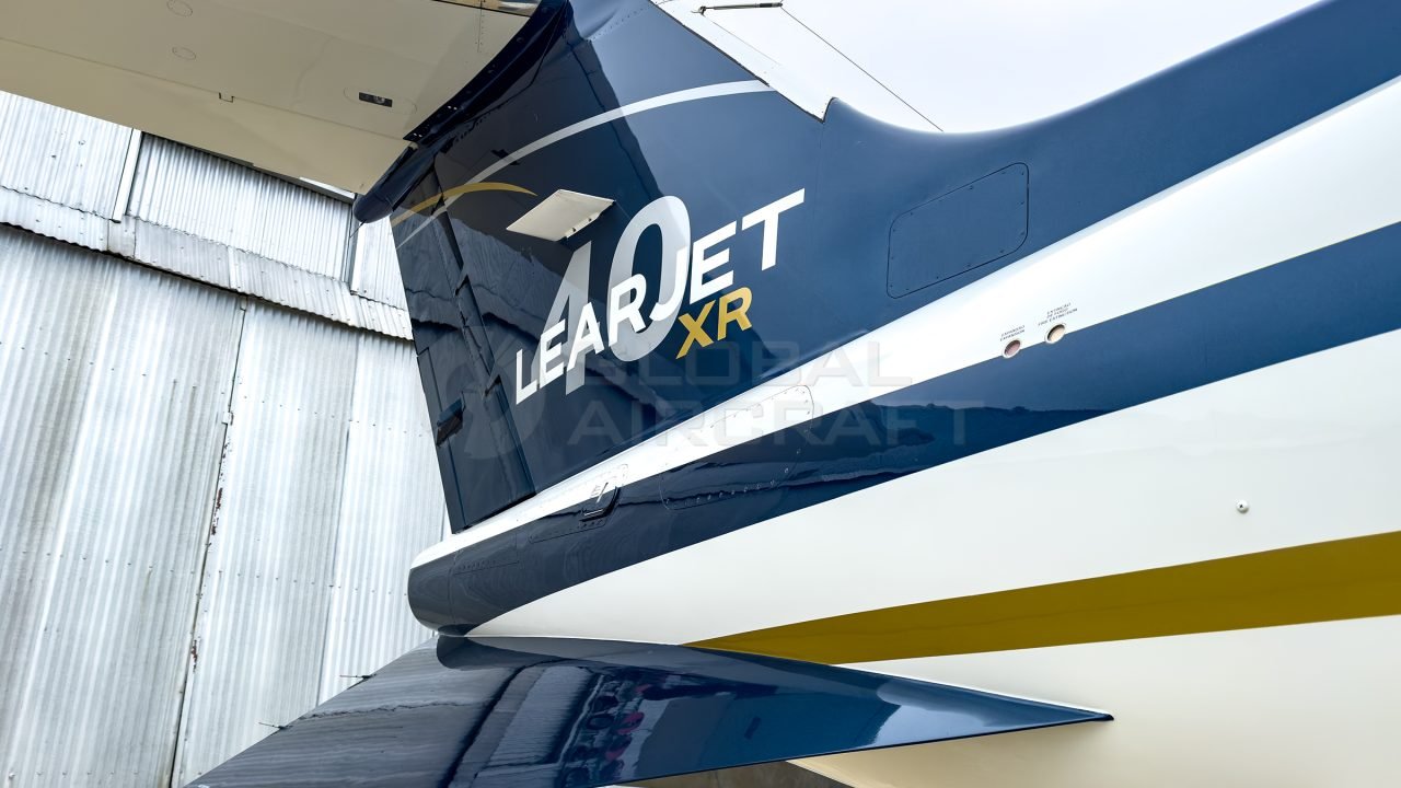 BOMBARDIER LEARJET 40XR 2006