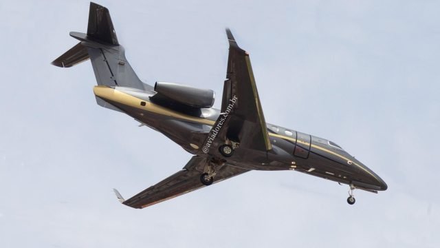 EMBRAER PHENOM 300 2013
