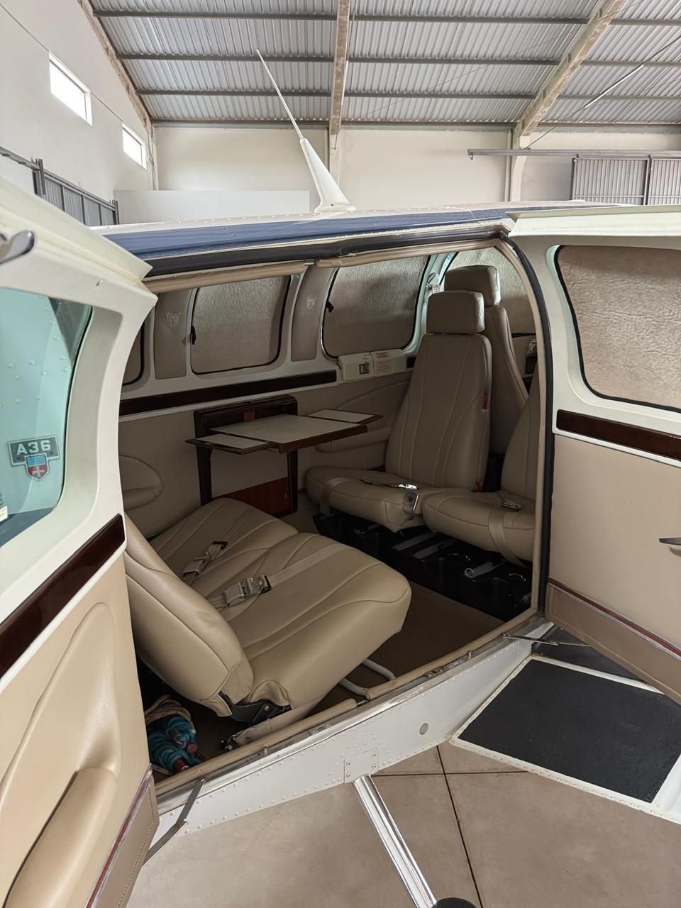 BEECHCRAFT BONANZA A36 1995