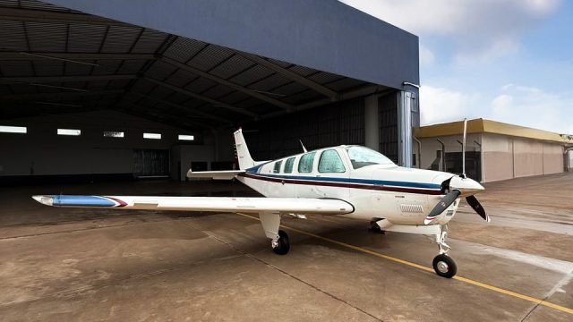 BEECHCRAFT BONANZA A36 1995