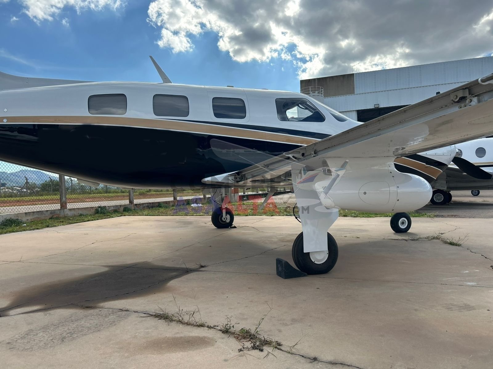 PIPER M350 2015