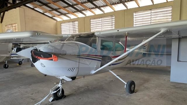 CESSNA 182P SKYLANE 1973