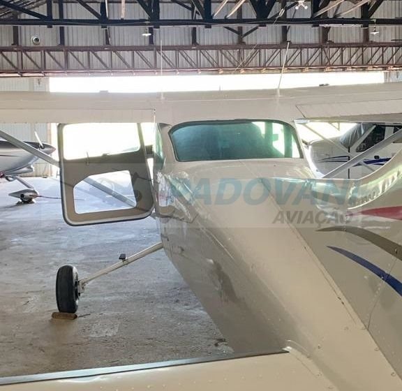 CESSNA 182P SKYLANE 1973