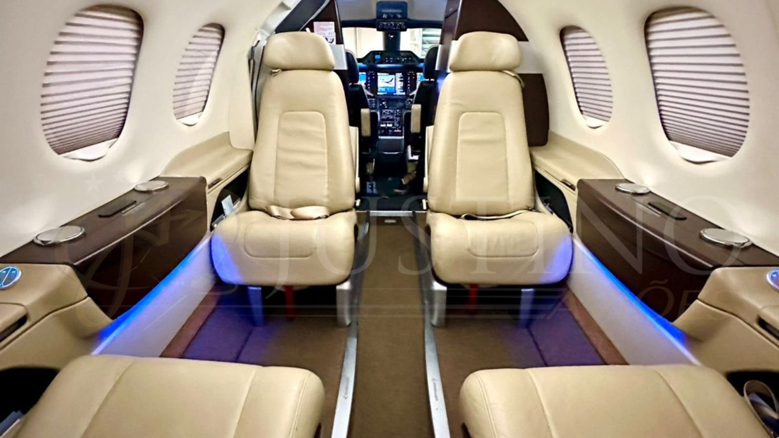 PHENOM 100 2011
