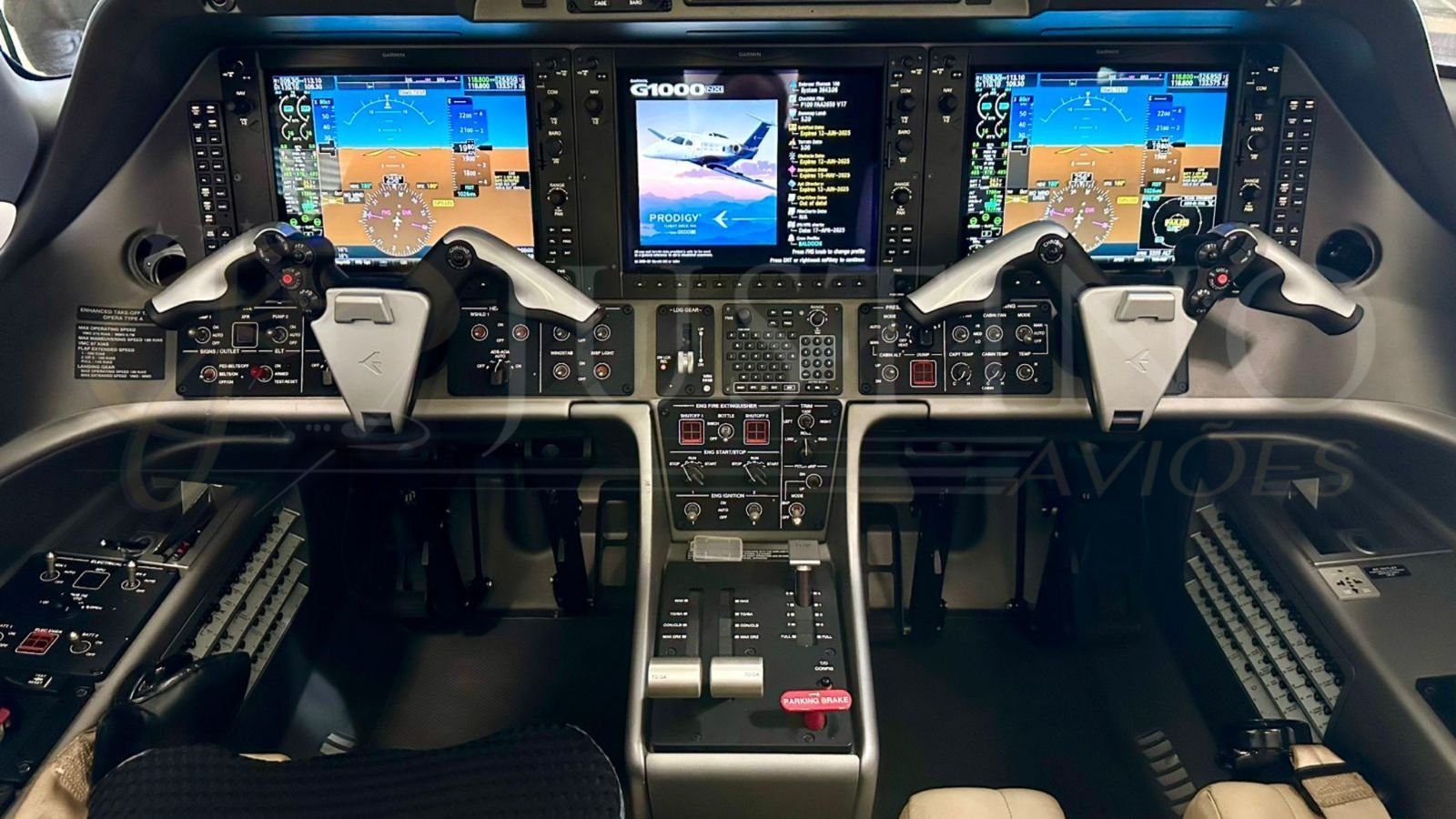 PHENOM 100 2011