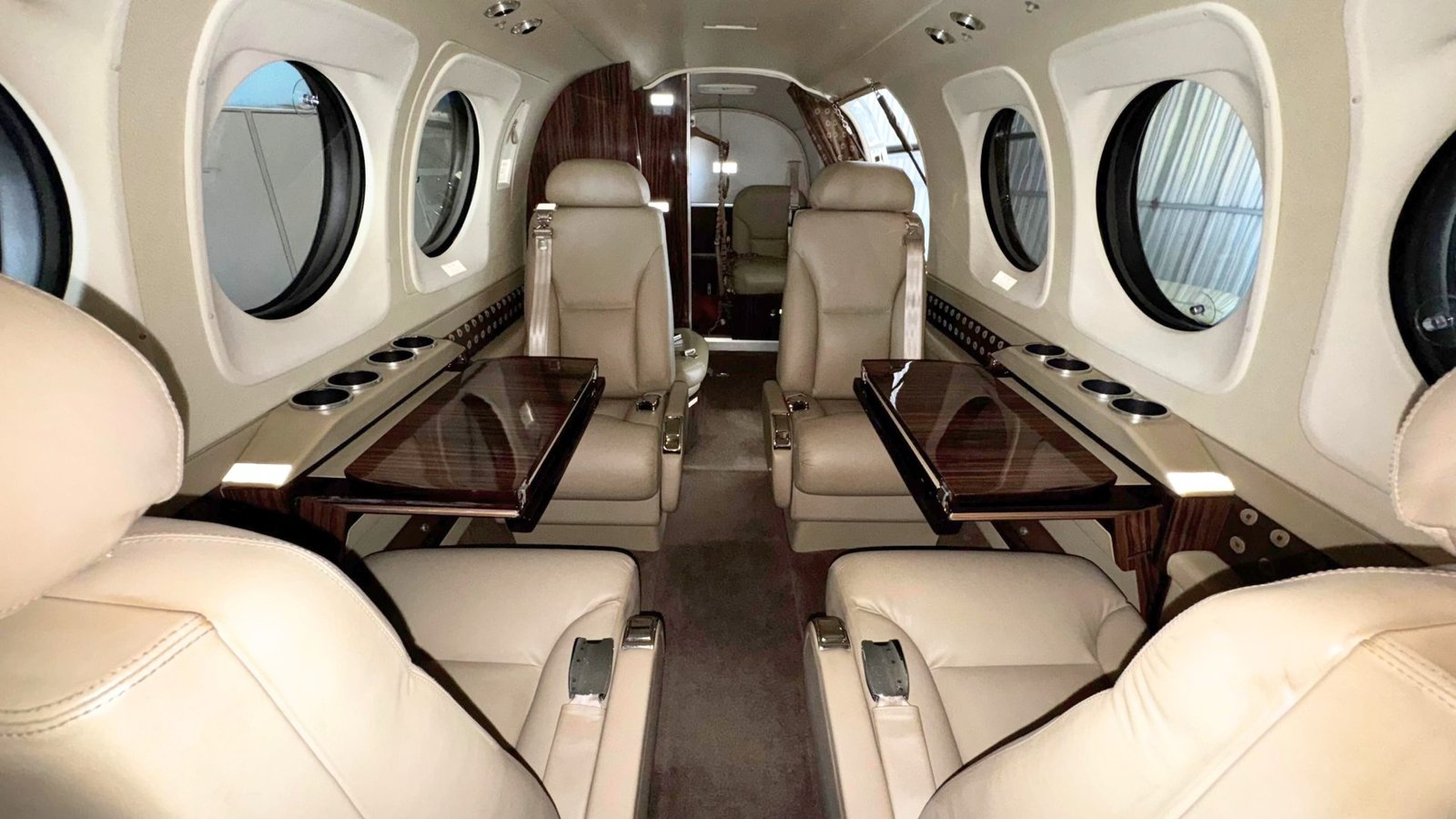 BEECHCRAFT KING AIR C90GTX 2012