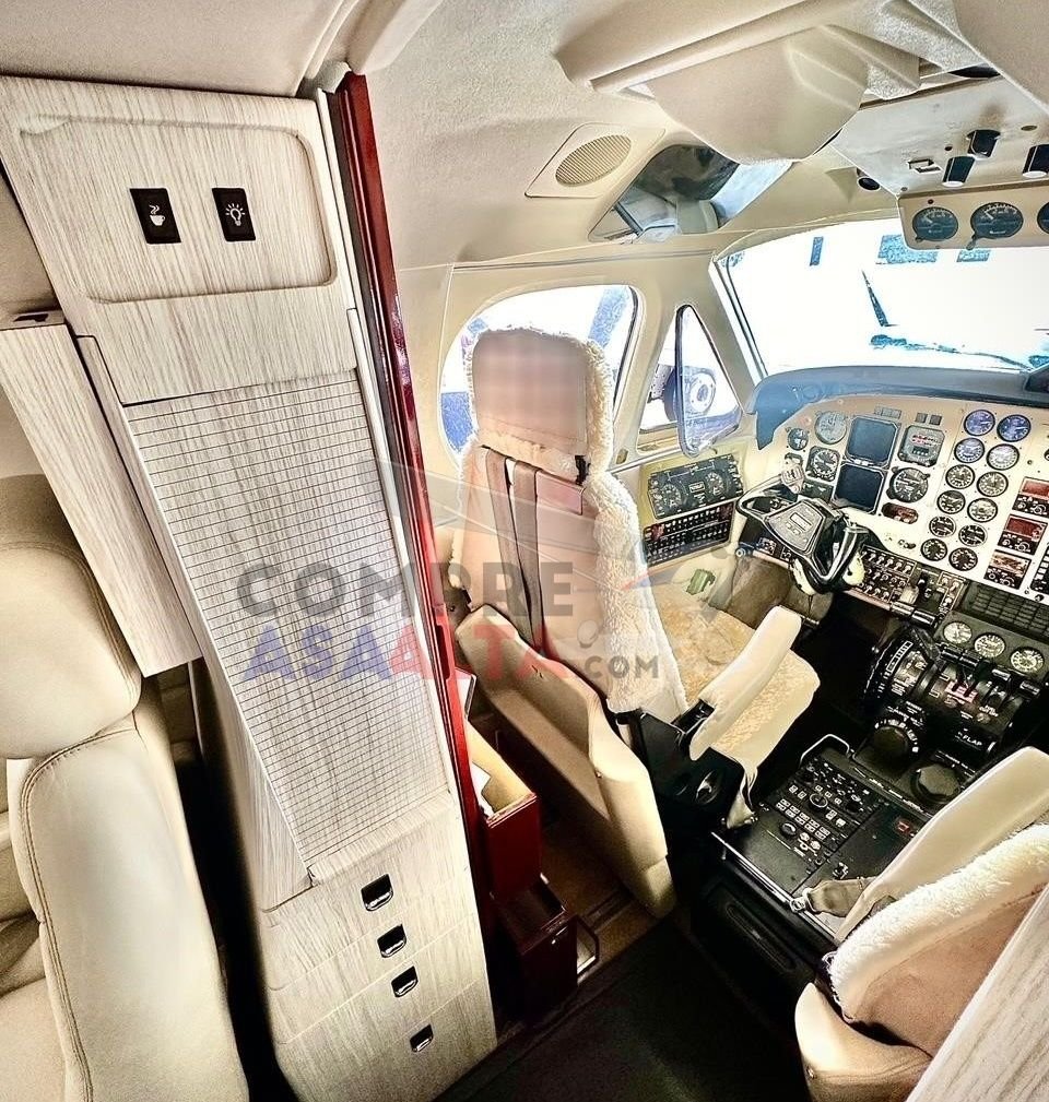 BEECHCRAFT KING AIR B200 2000