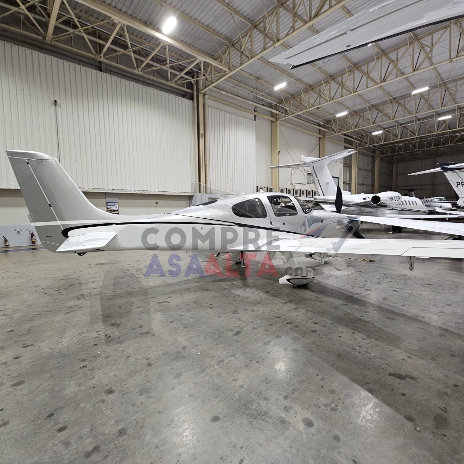 CIRRUS SR22 TN 2009