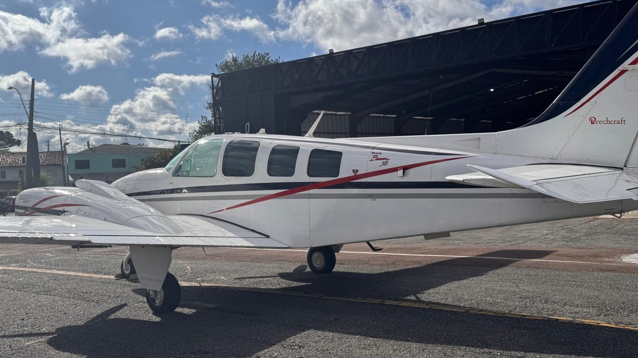 BEECHCRAFT BARON 58 1981
