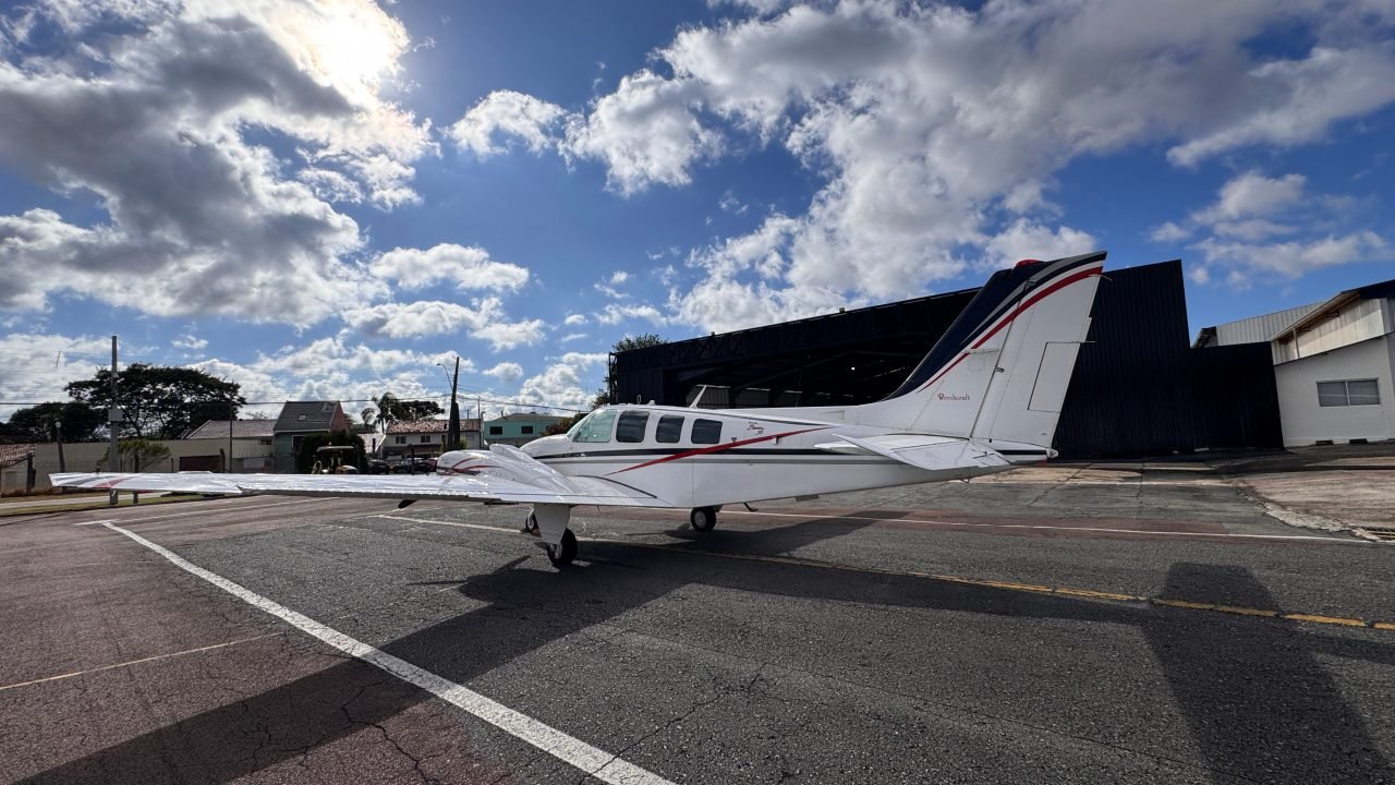 BEECHCRAFT BARON 58 1981