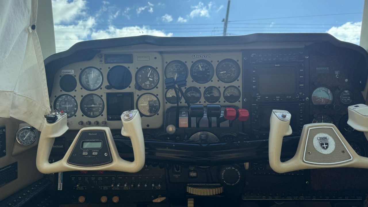 BEECHCRAFT BARON 58 1981