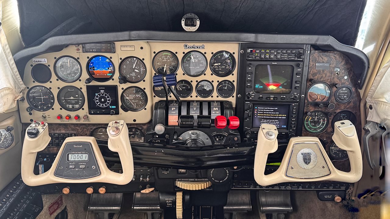 BEECHCRAFT BARON 58 1981