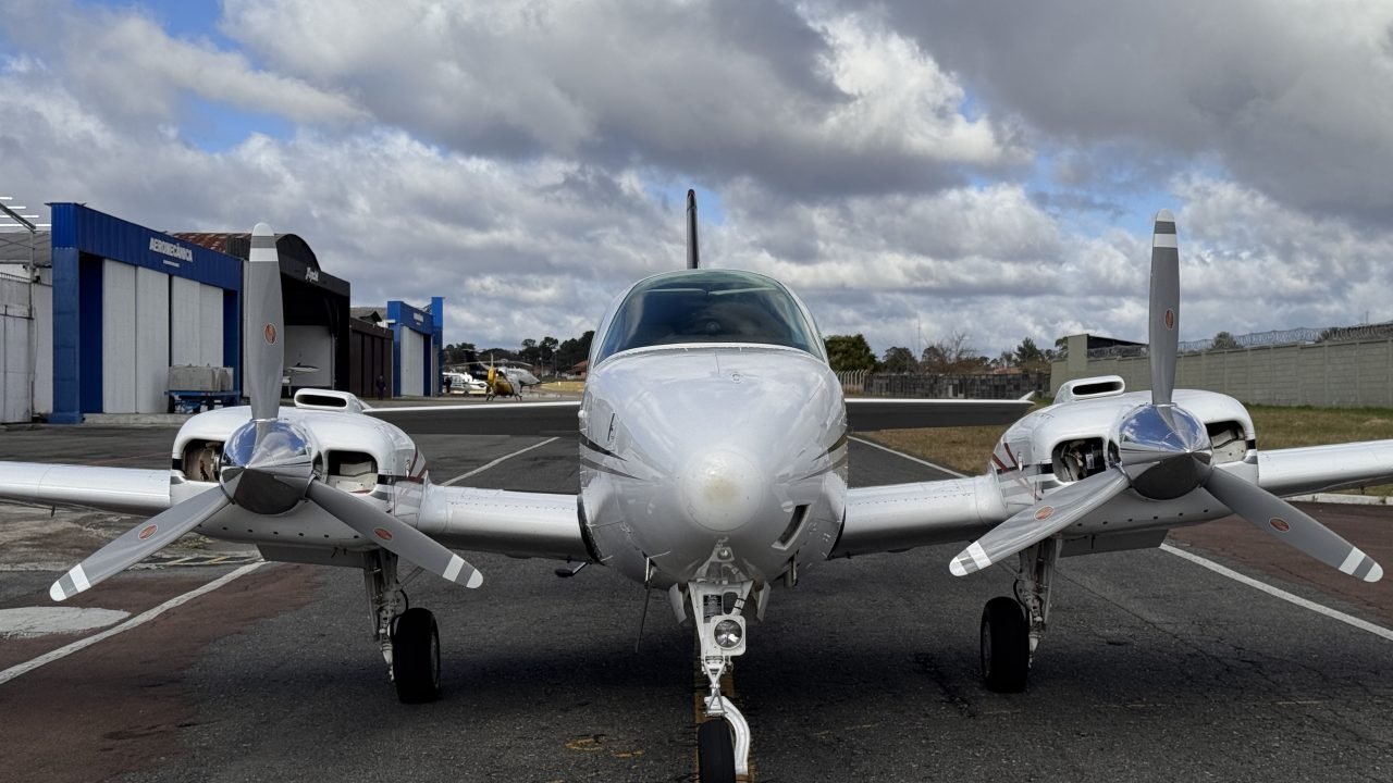 BEECHCRAFT BARON 58 1981