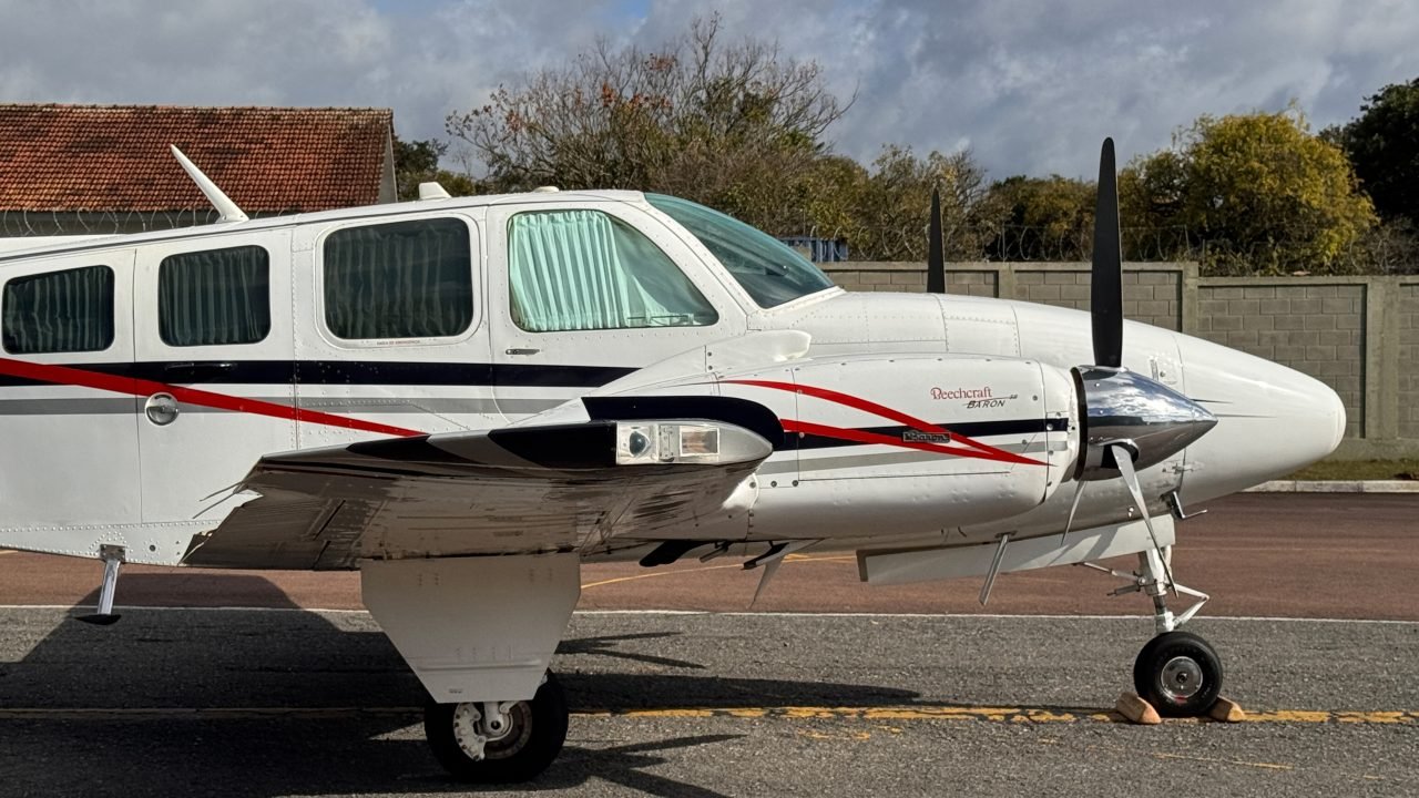 BEECHCRAFT BARON 58 1981