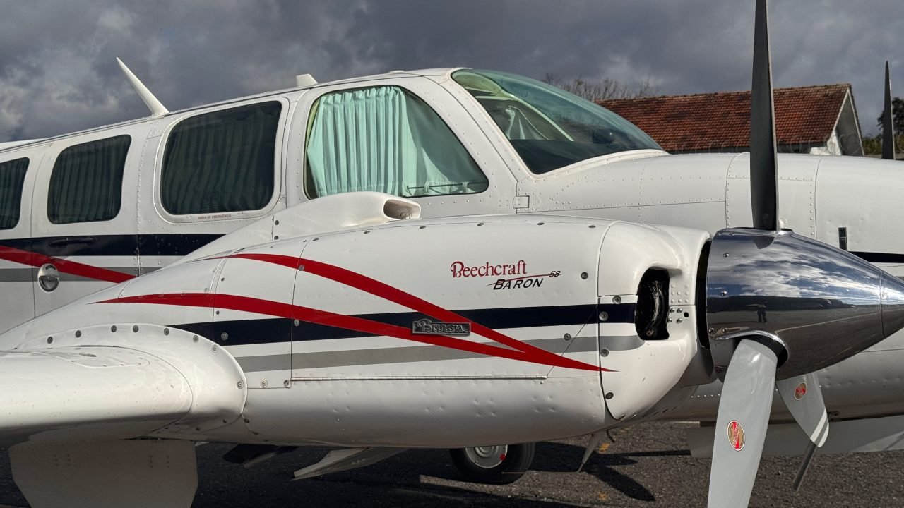 BEECHCRAFT BARON 58 1981