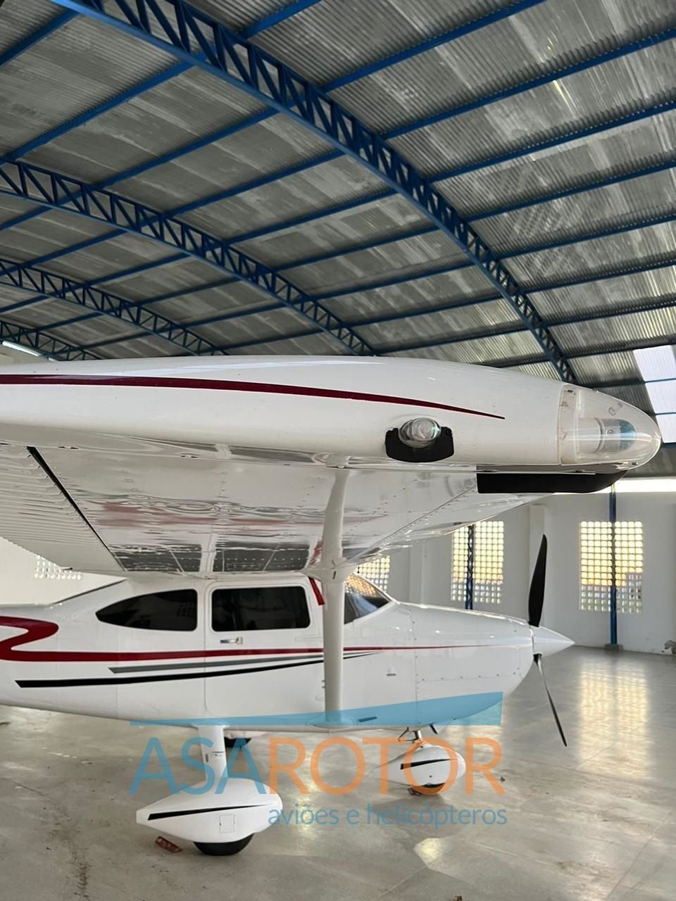 CESSNA T182T SKYLANE TURBO 2001