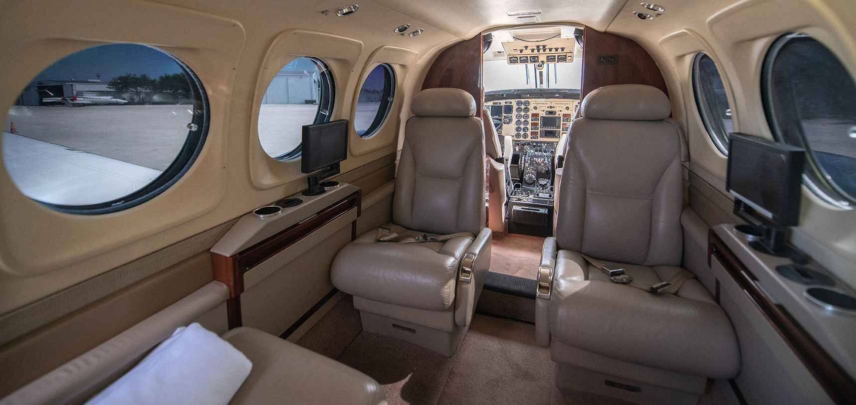 BEECHCRAFT KING AIR C90B 2005