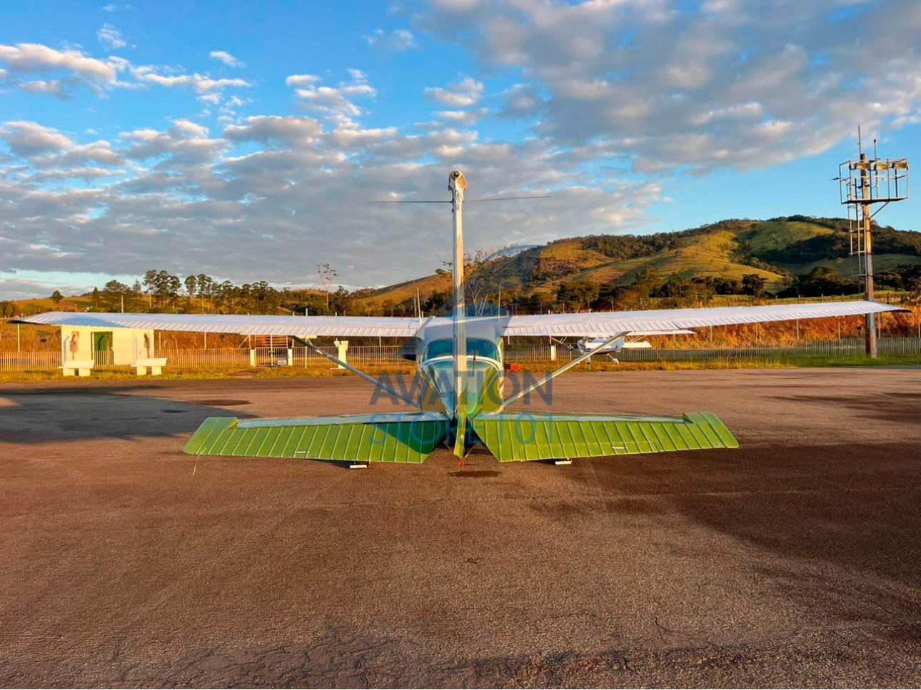 CESSNA 172M SKYHAWK 1974