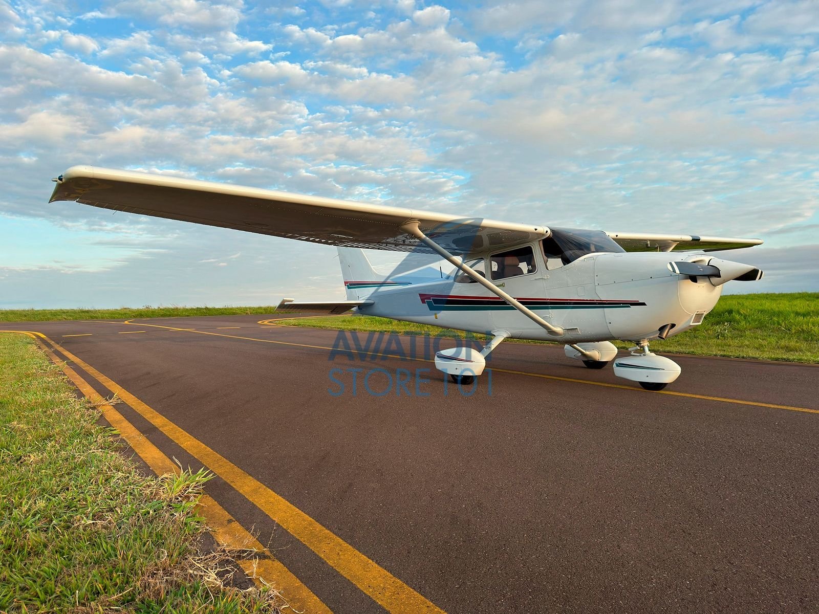 CESSNA 172R SKYHAWK 2002