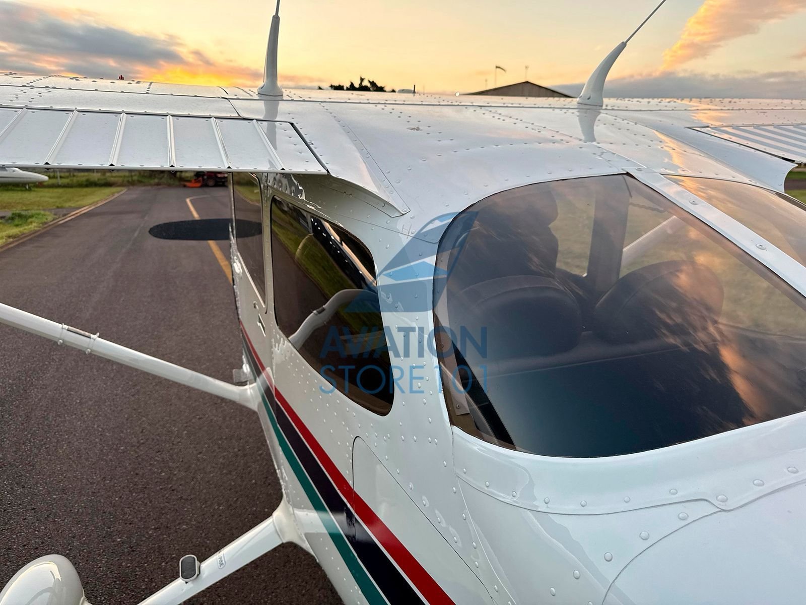 CESSNA 172R SKYHAWK 2002