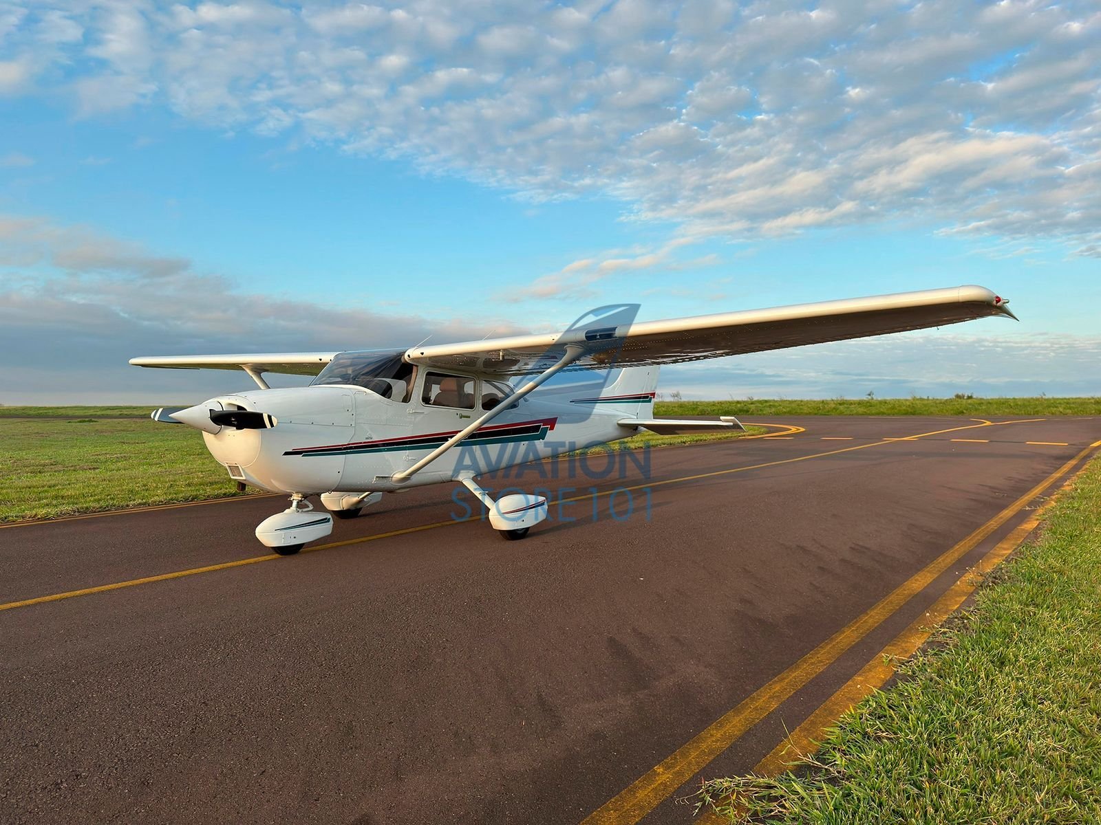 CESSNA 172R SKYHAWK 2002