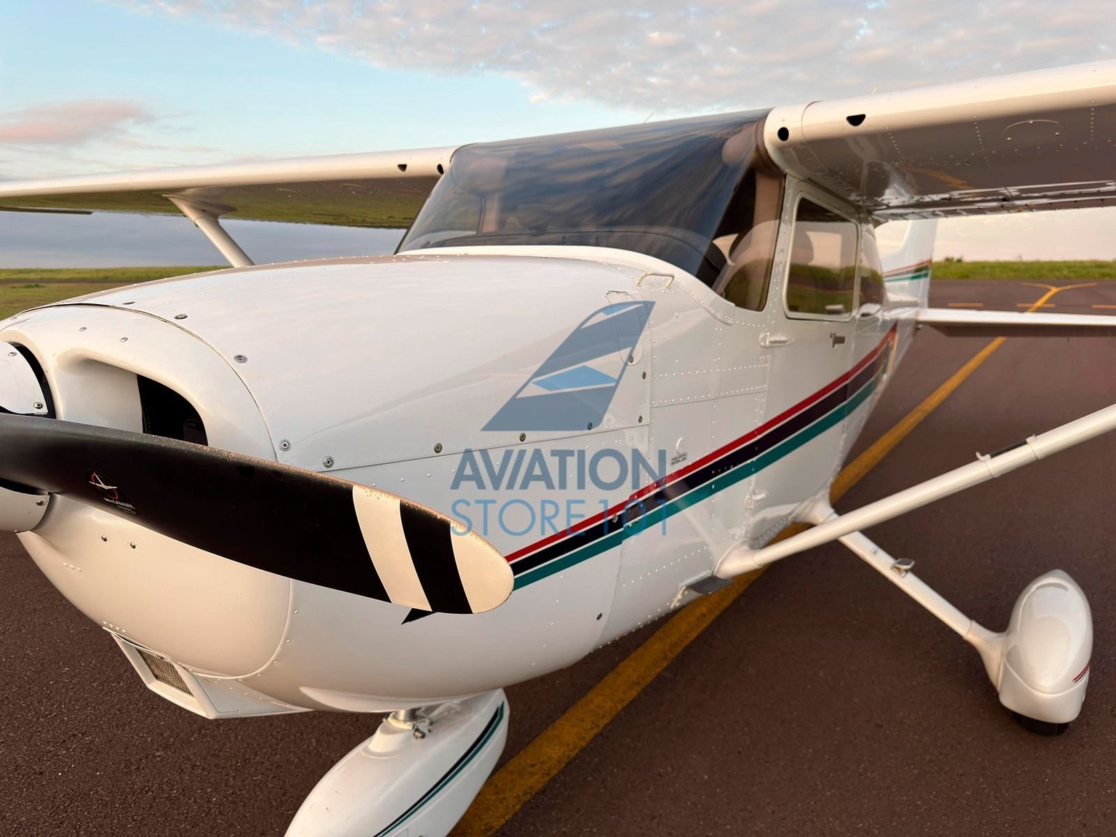 CESSNA 172R SKYHAWK 2002