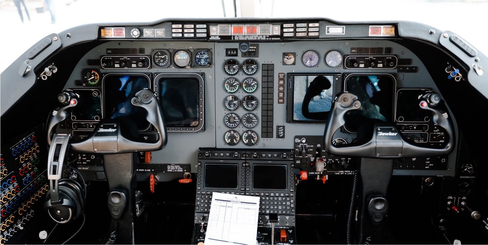 HAWKER 400XP 2006