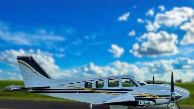 BEECHCRAFT BARON B58 2002