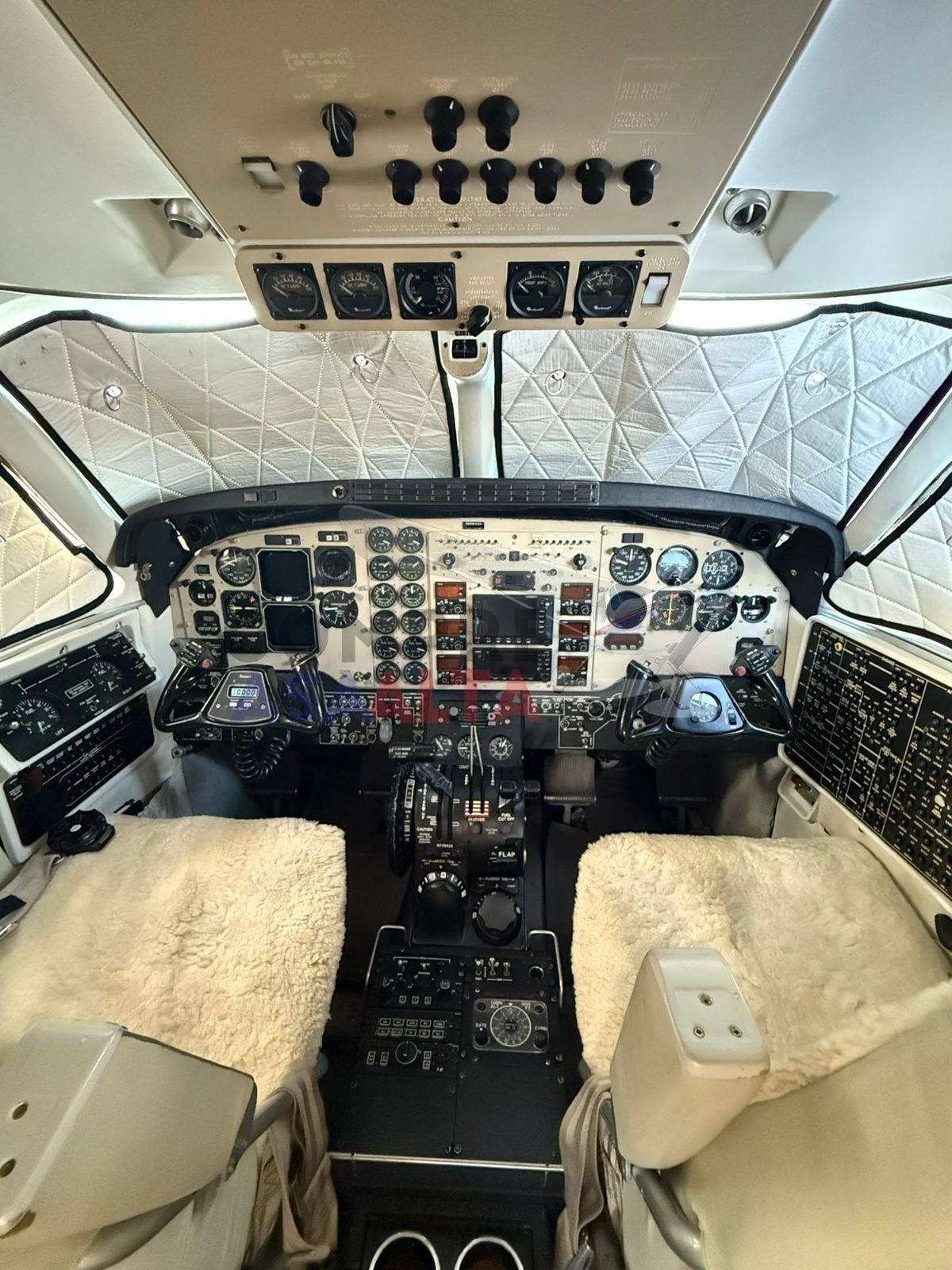 BEECHCRAFT KING AIR C90B 2004