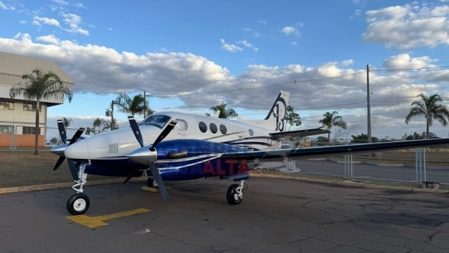 BEECHCRAFT KING AIR C90B 2004